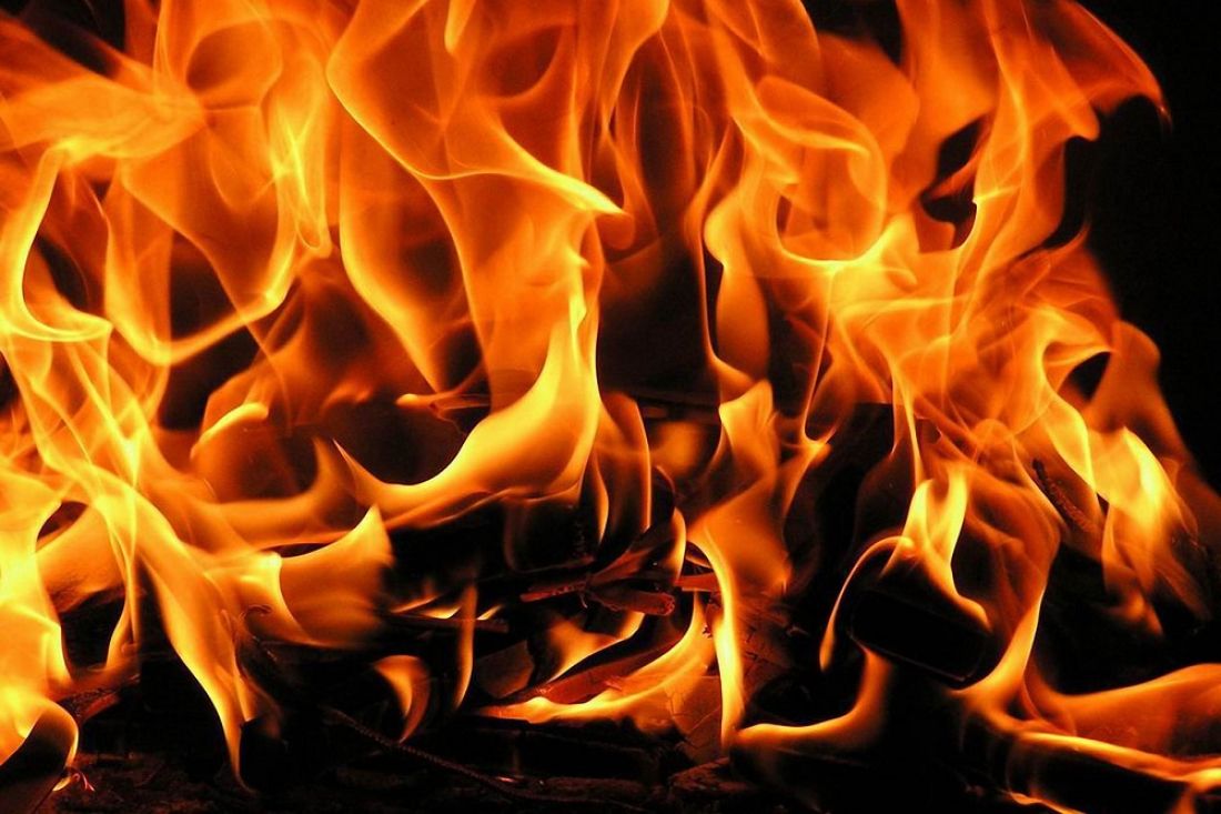 В Пензенской области сгорел гараж: пострадал автомобиль