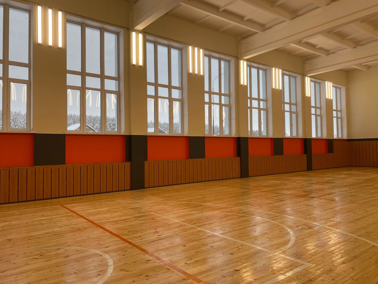 в каких учебных заведениях можно получить подготовку. в каких учебных заведениях человек получает образование. цель обучения в высших учебных заведениях. выбор учебного заведения. студенты в библиотеке.