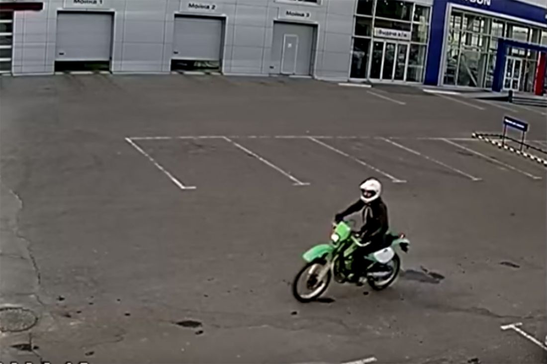 Пенза мотоцикл возле здания ГИБДД Пенза. Можно ли таранить мотоцикл полицейским