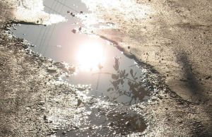 В Пензе водитель отсудил у дорожников почти 200 тысяч за сломанный автомобиль