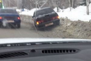 В пензенском Арбеково после ДТП «ВАЗ» раскорячился на обочине