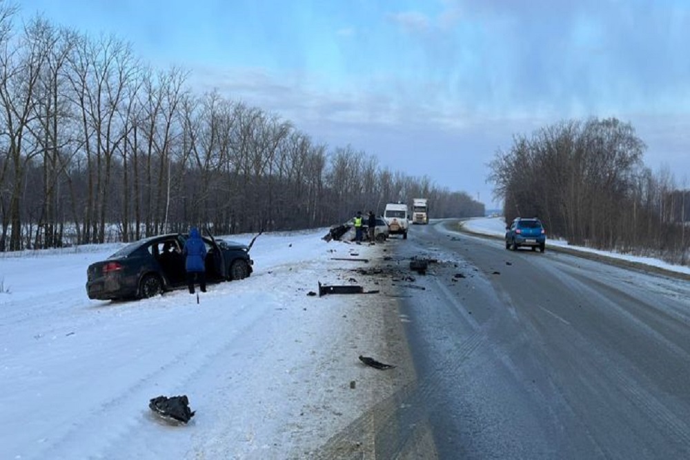 18 декабря 2015 года. ДТП М 5 Пензенской области. Аварии в Пензенской области на трассе м5. Дорожно-транспортное происшествие. Трасса м5.