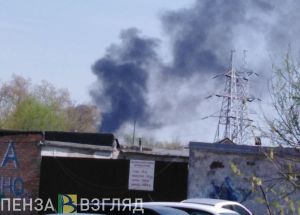 В Пензе в районе железнодорожного вокзала загорелись шпалы