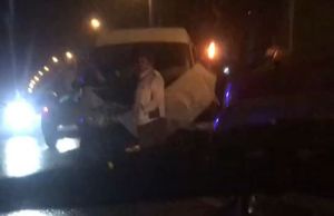 В пензенском районе Ахуны легковушка после аварии улетела в кювет. Видео