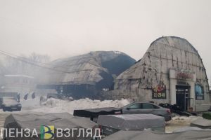 Стала известна причина пожара в пензенском автосалоне «Клаксон», в котором находилось 35 машин