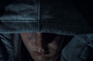 В Пензе грабитель напал на женщину и отобрал у нее еду