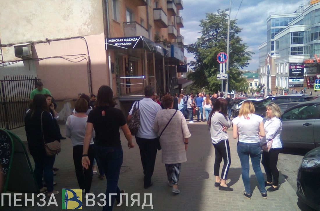 В УФСБ прокомментировали звонки о минировании пензенских ТЦ и вокзалов