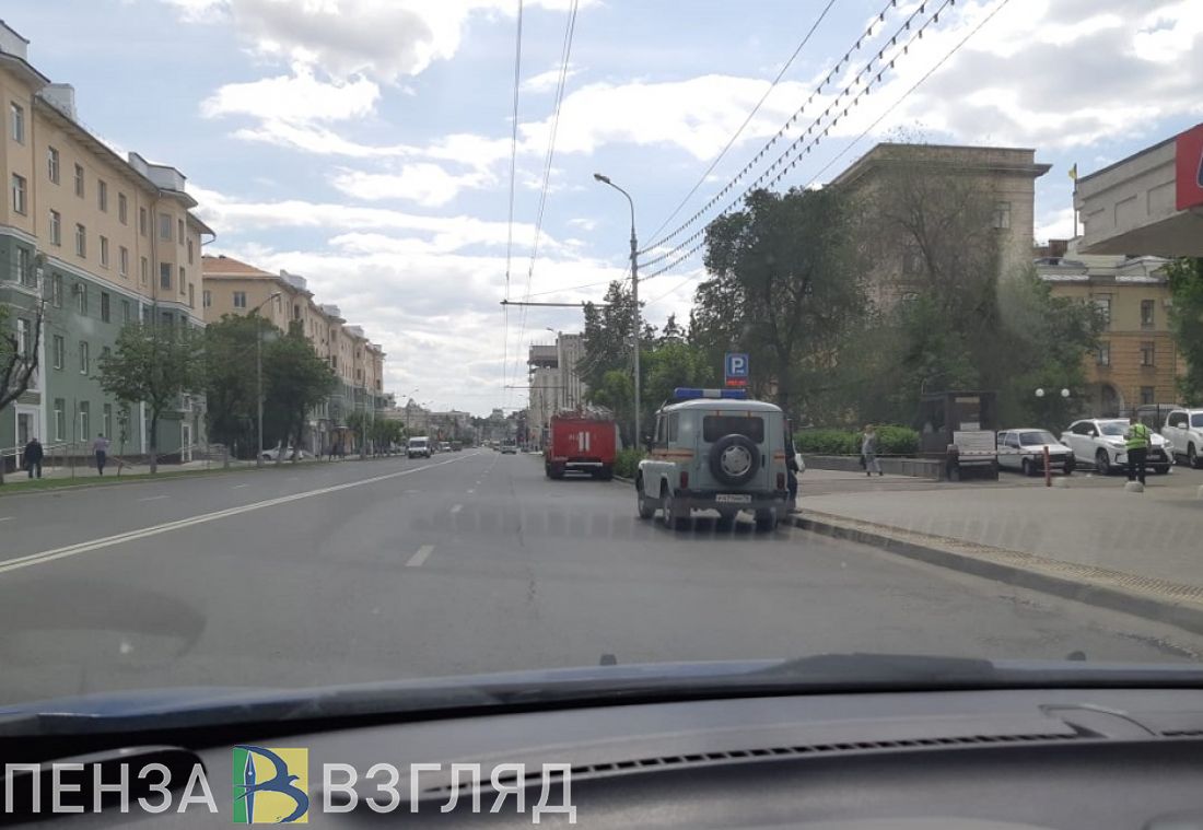 Специальные службы работают еще около двух ТЦ в центре Пензе