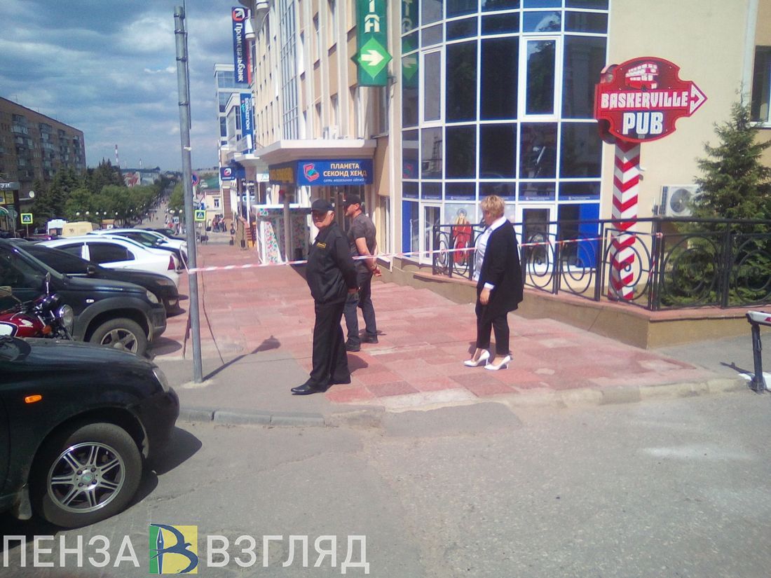 Эвакуированный сотрудник офиса в ТЦ «Гермес»: «У меня там обед остыл»