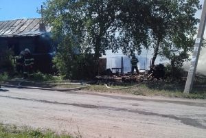 «Знаю людей, крепитесь». Пензенцы публикуют снимки с места тушения крупного пожара