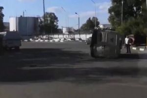 Появилось видео с места ДТП с опрокинутой инкассаторской машиной в Пензе
