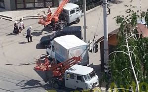 «Газель» врезалась в светофор в пензенском районе Шуист