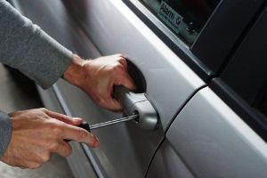 В Пензенской области судимый сельчанин угнал у земляка машину