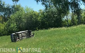 Стали известны подробности аварии с перевернутой машиной на трассе «Пенза - Колышлей»