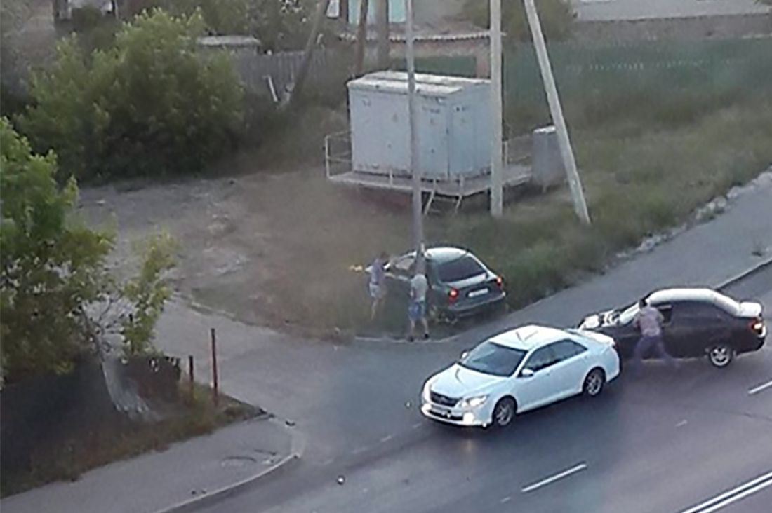 Машина влетела в световую опору. Кто пострадал в аварии на Окружной улице в Пензе
