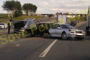 Багажник вмяло в салон. На трассе М-5 под Пензой случилась жесткая массовая авария. Фото и видео