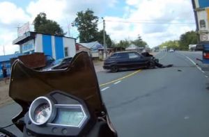 В Сети появилось видео с места жесткого столкновения «ВАЗа» и фуры в Каменском районе