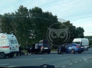 Приехали две «скорых», мужчина лежит на асфальте. Пензенцы сообщают о жестком ДТП