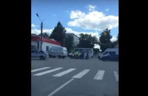 Водитель двухколесного транспорта угодил в ДТП на перекрестке в Кузнецке