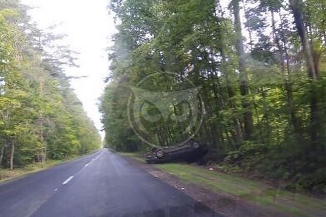 На дороге под Пензой перевернулся легковой автомобиль