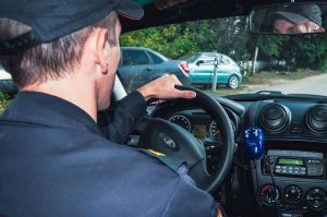 В Пензе пьяный мотоциклист хотел спрятаться от Росгвардии, но у него не получилось