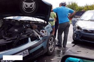 На окраине Пензы в аварию попали две иномарки