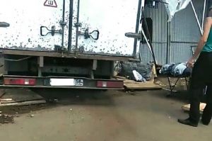 «ГАЗель» из Пензы снесла палатку вместе с женщиной в Рузаевке. Фото