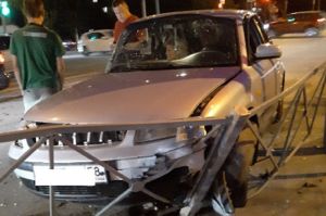 На пензенском перекресте жестко столкнулись два авто. Фото