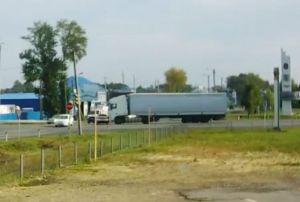 На трассе «Урал» в Пензенской области фура протаранила легковой автомобиль. Видео