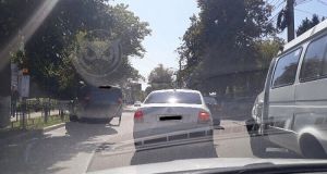 «Как?!» На улице Красной в Пензе перевернулась легковушка