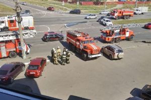 17 пожарных прибыли к торговому центру «Онежский» в Пензе