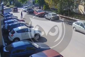 Опубликован момент ДТП в Пензе, где внедорожник опрокинул иномарку