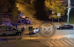 В Пензе вечером произошла серьезная авария с пострадавшими. Видео