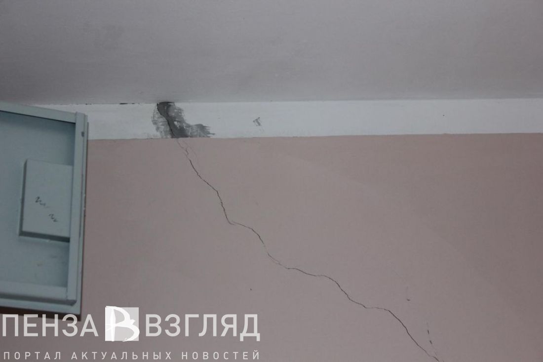 Разрушающиеся дома в Заре признали пригодными для проживания