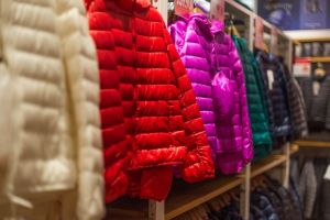Молодую пензячку задержали с похищенными в ТЦ вещами