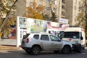 Кузнечане обсуждают столкновение «скорой» и иномарки на «встречке»