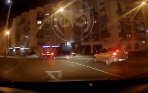 Момент аварии около «Глобуса» в Пензе попал на видео