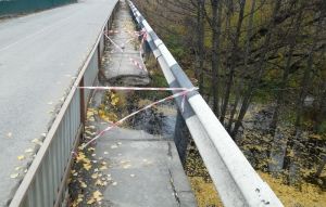 В Пензенской области подросток упал в реку с неисправного моста. Фото