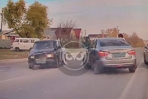 В селе под Пензой жестко столкнулись два «ВАЗа»