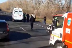 На месте МЧС, ГИБДД и «скорая». Видео с последствиями жесткого ДТП в Пензенской области