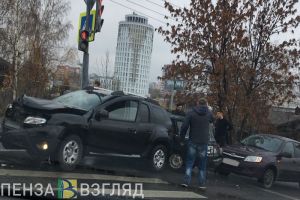 Установлены личности пострадавших в жесткой аварии в центре Пензы