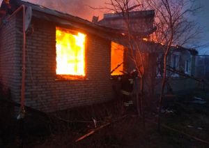 Рано утром при пожаре в Пензенской области эвакуированы четыре человека