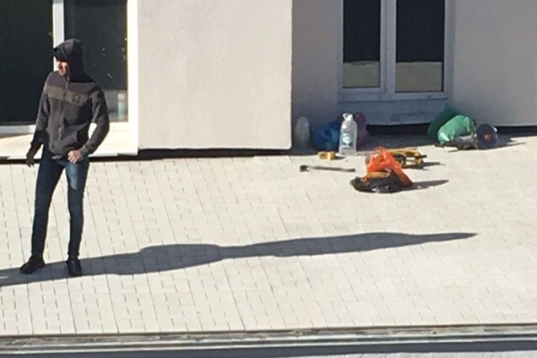 В Детской областной больнице объяснили, зачем нужна тротуарная плитка на крыше