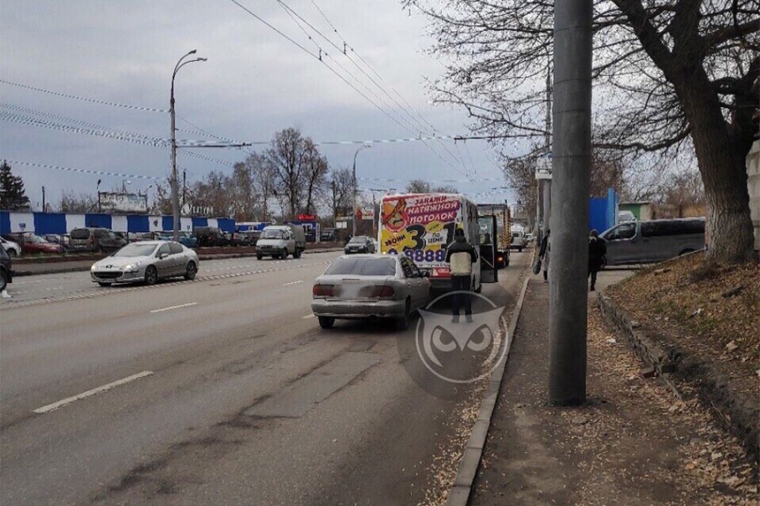 Иномарка врезалась в маршрутку в районе пензенского автовокзала