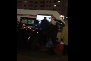 В Пензе сбитые автомобилем люди отлетели в остановку. Видео