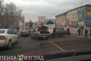 Авария в центре Пензы «заморозила» улицу Володарского