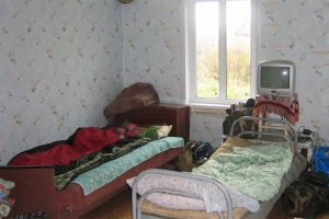 В Пензенской области маляр из Узбекистана избил топором двух спящих рабочих
