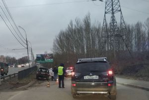 Опубликованы фото с места жуткой аварии на проспекте Победы в Пензе