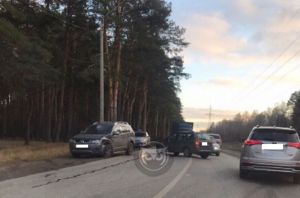 ДТП на дублере улицы Окружной в Пензе спровоцировало пробку
