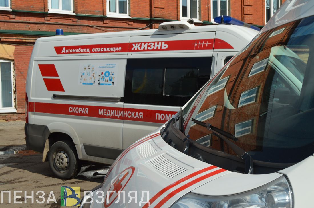 В Пензе иномарка наехала на двух подростков